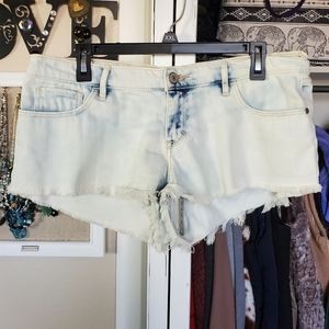 White wash Abercrombie & Fitch short shorts